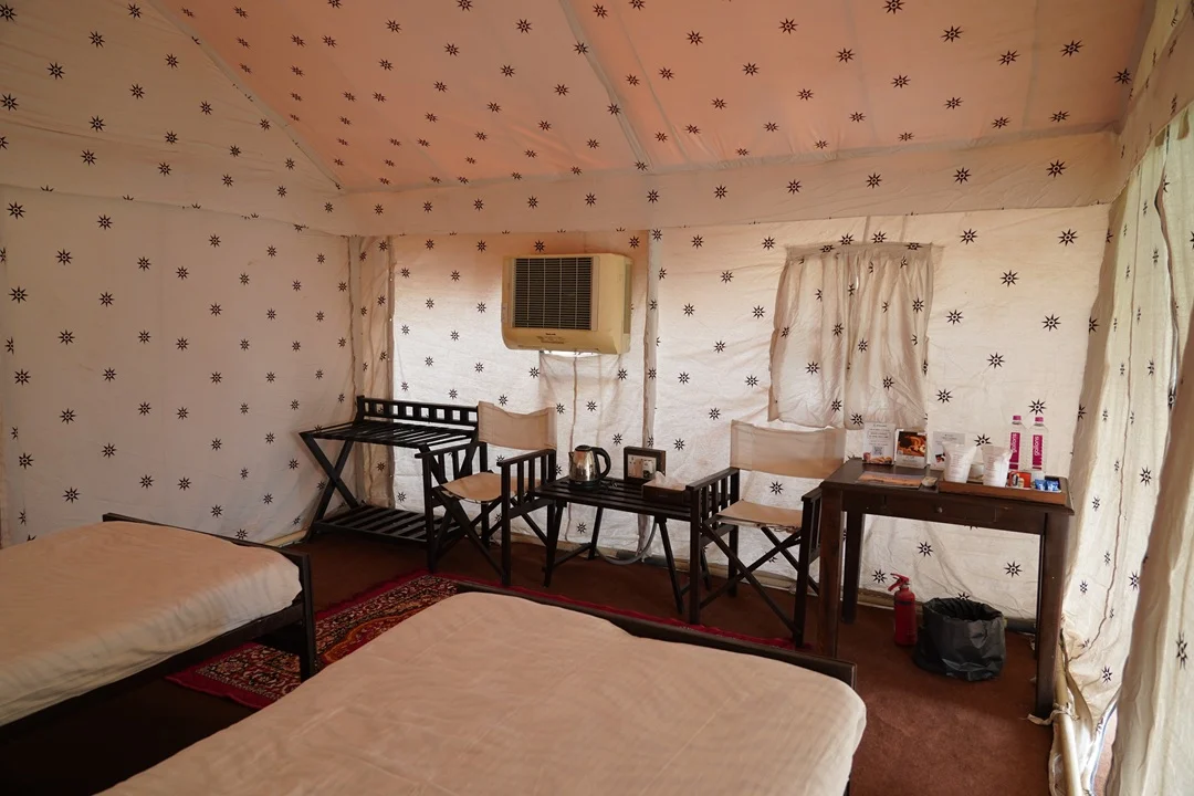 Deluxe Tent Lounge