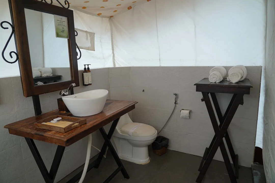 Premium Tent Washroom